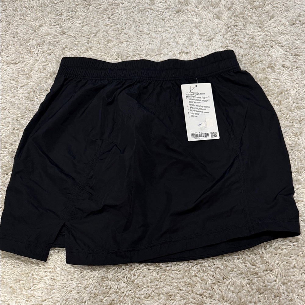 lululemon athletica Black ruched Skirt